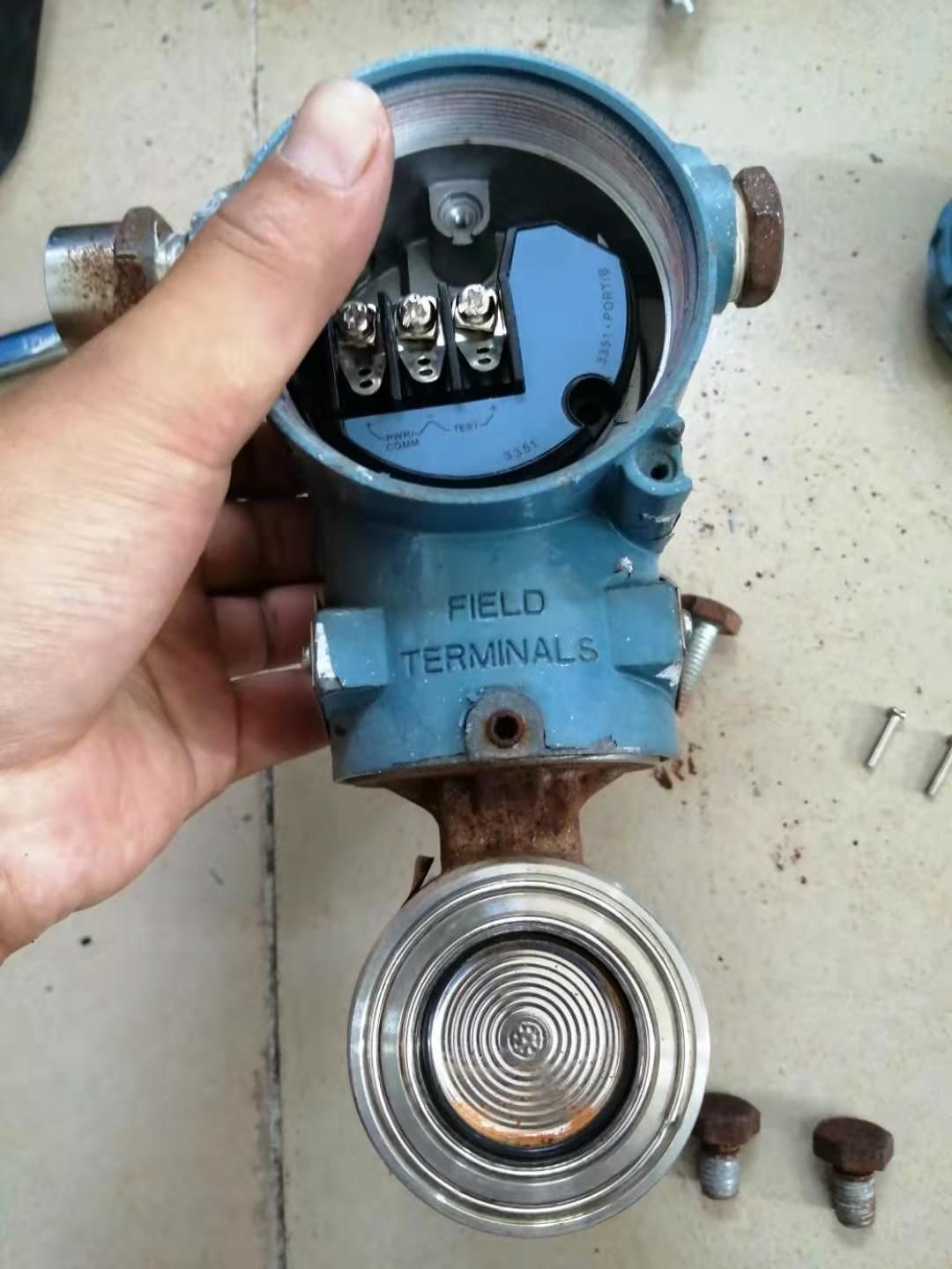 电容差压羞羞答答视频拆卸查看内部结构