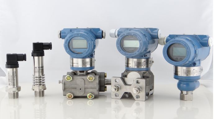 上海王源带着几个高规格压力羞羞答答视频参加2020年上海石化展览会